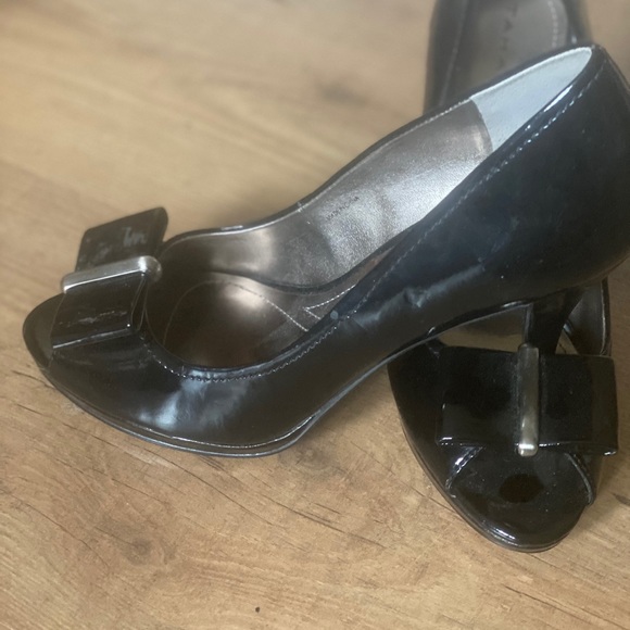 Tahari Relate Patent Leather Bow Peep Toe Heels - Picture 11 of 11